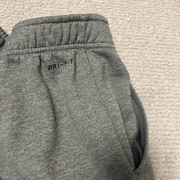 Men’s Nike dry fit sweat pants size Small - Picture 4 of 5